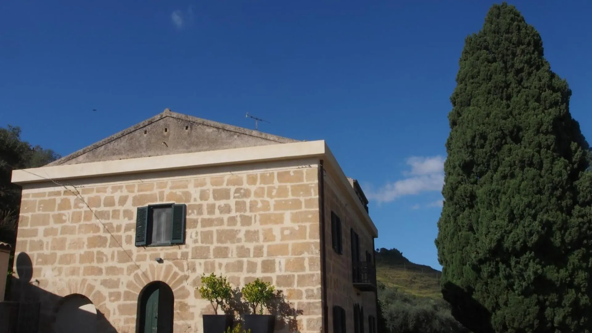 La Casa Del Poeta Enna - Pergusa Bed & Breakfast